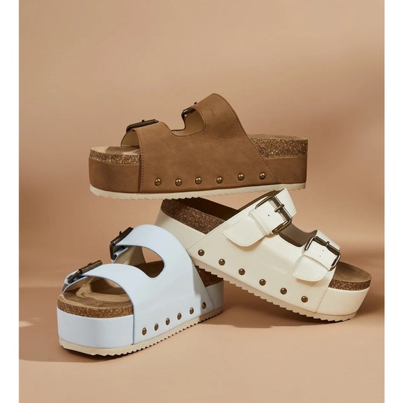 New with tags Altar’d State Serenna Platform Sandals - Picture 2 of 5